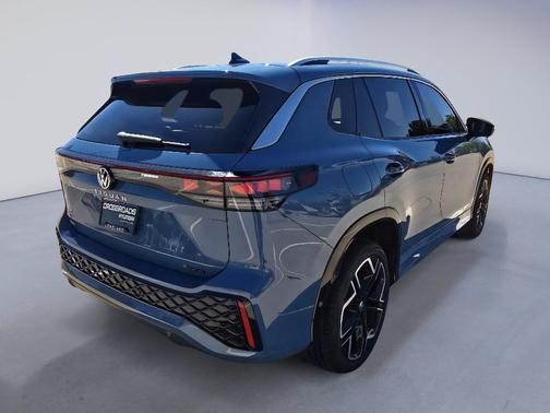 Monterey Blue Pearl 2025 Volkswagen Tiguan 2.0T SEL R-Line 4MOTION