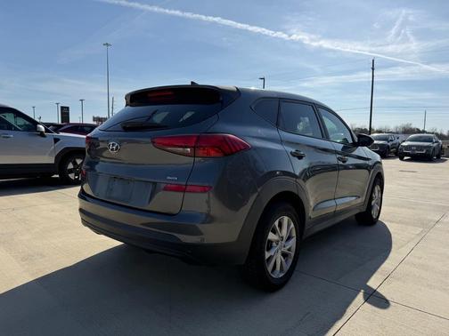 2019 Hyundai TUCSON SE