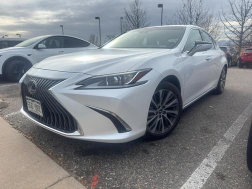 2020 Lexus ES 300h Base