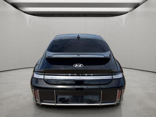 Onyx Black 2024 Hyundai IONIQ 6 SE