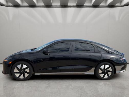Onyx Black 2024 Hyundai IONIQ 6 SE