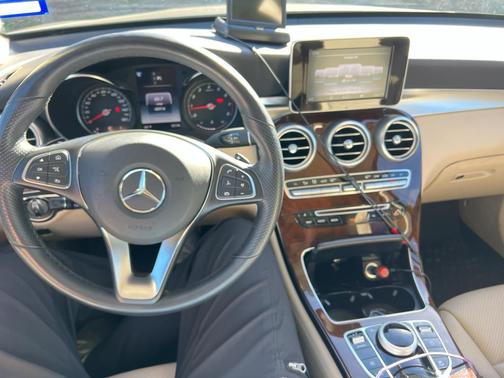 2019 Mercedes-Benz GLC 300 4MATIC