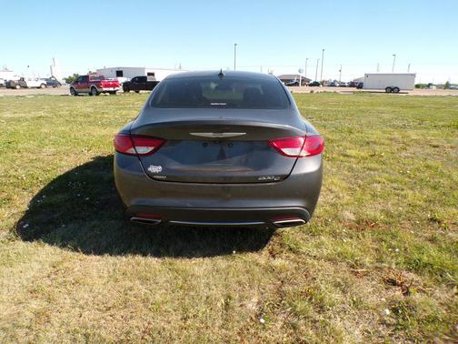 Granite Crystal Metallic Clearcoat 2015 Chrysler 200 C