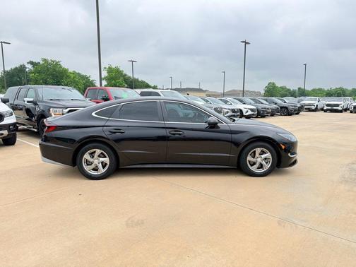 Phantom Black 2022 Hyundai SONATA SE