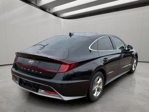 Phantom Black 2022 Hyundai SONATA SE