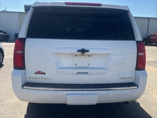 Summit White 2019 Chevrolet Suburban Premier