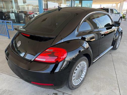 2016 Volkswagen Beetle 1.8T SE
