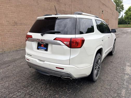 White Frost Tricoat 2017 GMC Acadia Denali