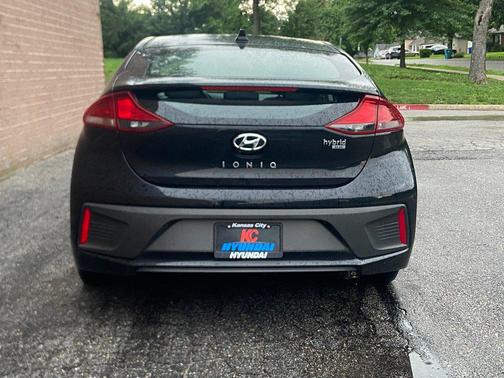 Black Noir Pearl 2018 Hyundai IONIQ Hybrid Blue