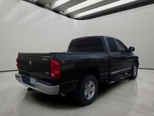 Brilliant Black Crystal Pearlcoat 2007 Dodge Ram 1500 SLT Quad Cab