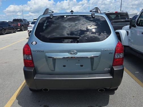 Alpine Frost Metallic 2009 Hyundai TUCSON SE