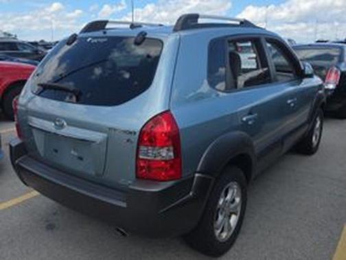Alpine Frost Metallic 2009 Hyundai TUCSON SE