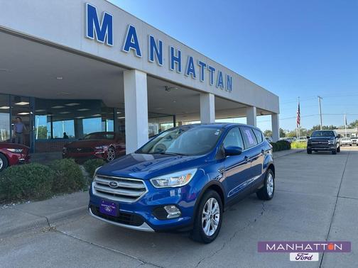 Lightning Blue Metallic 2019 Ford Escape SE