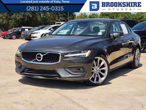 Pine Grey Metallic 2021 Volvo S60 T5 Momentum