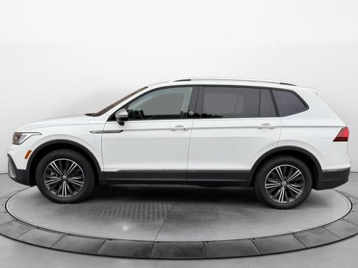 2024 Volkswagen Tiguan 2.0T Wolfsburg Edition