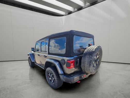Granite Crystal Metallic Clearcoat 2018 Jeep Wrangler Unlimited Rubicon