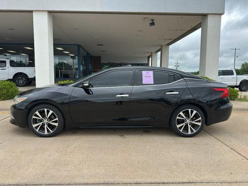 Super Black 2017 Nissan Maxima 3.5 Platinum