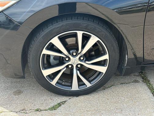 Super Black 2017 Nissan Maxima 3.5 Platinum