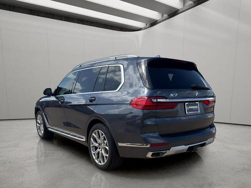 Arctic Gray Metallic 2019 BMW X7 xDrive40i