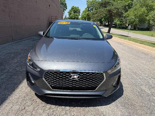 Summit Gray 2018 Hyundai Elantra GT Base