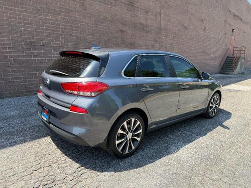 Summit Gray 2018 Hyundai Elantra GT Base