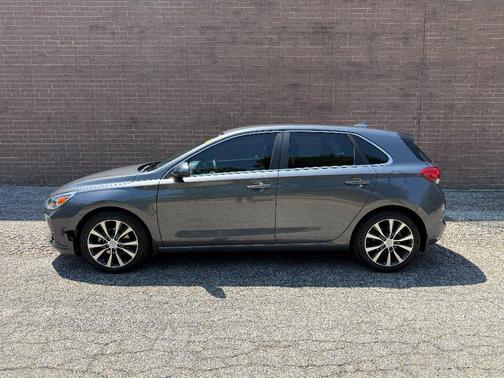 Summit Gray 2018 Hyundai Elantra GT Base