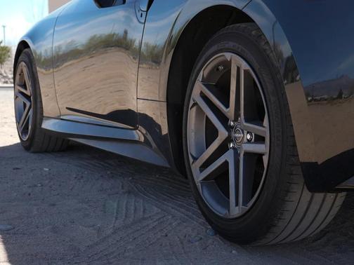 Black Diamond Pearl 2024 Nissan Z Sport Auto