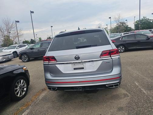 2021 Volkswagen Atlas 3.6L SE w/Technology