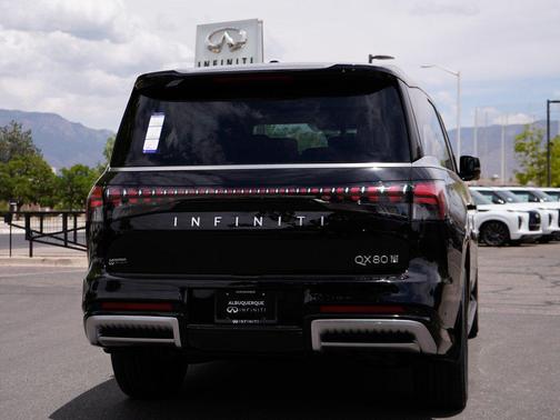 Black Obsidian 2026 INFINITI QX80 Luxe