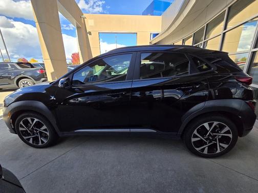 2022 Hyundai KONA Limited