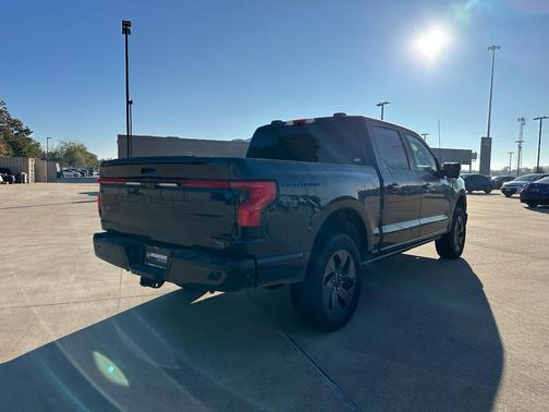 2023 Ford F-150 Lightning LARIAT