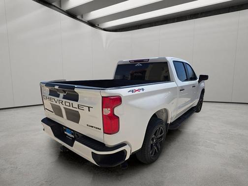 Summit White 2022 Chevrolet Silverado 1500 Limited Custom