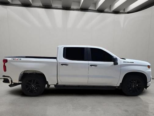 Summit White 2022 Chevrolet Silverado 1500 Limited Custom