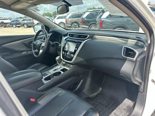 Pearl White 2018 Nissan Murano SL