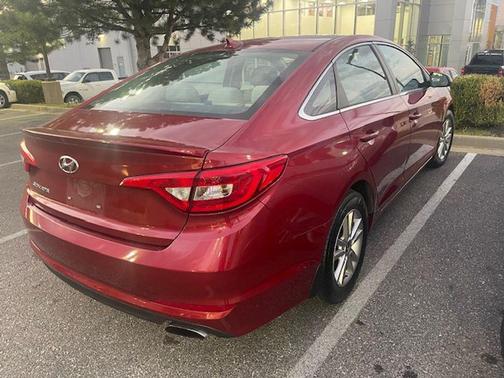 2016 Hyundai SONATA SE