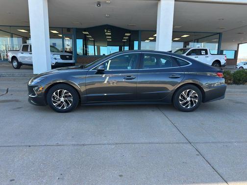 2023 Hyundai SONATA Hybrid Base