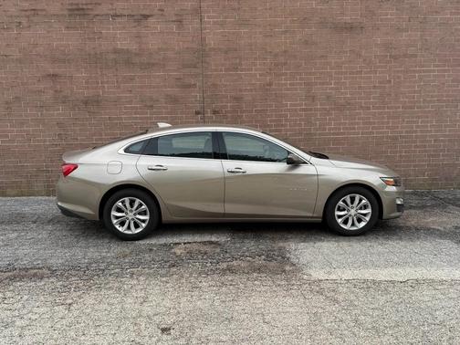 Mineral Gray Metallic 2023 Chevrolet Malibu FWD 1LT