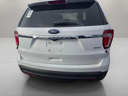 2017 Ford Explorer Base