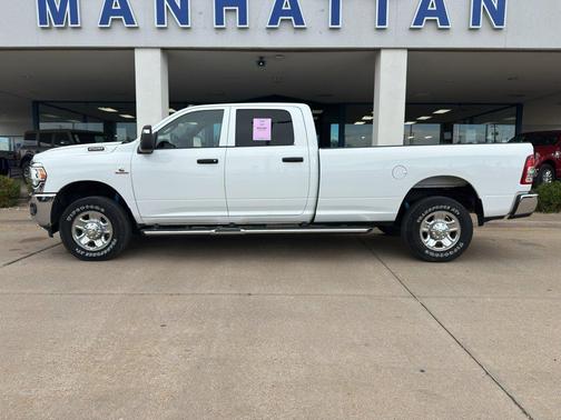 2024 RAM 2500 Tradesman Crew Cab 4x4 8' Box