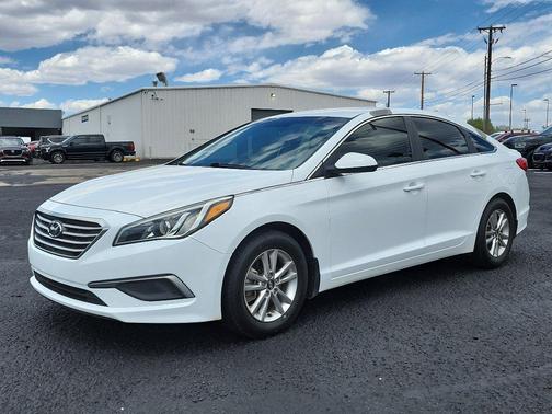 Quartz White Pearl 2016 Hyundai SONATA SE