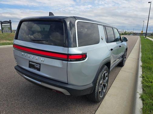 El Cap Granite 2024 Rivian R1S Adventure