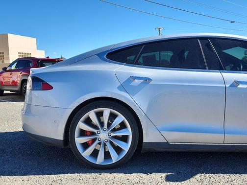 2014 Tesla Model S P85D
