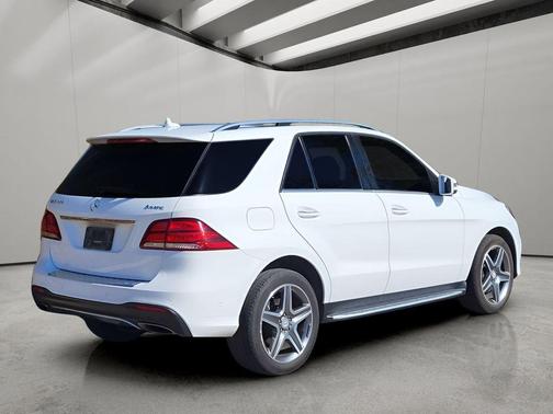 Polar White 2016 Mercedes-Benz GLE-Class GLE 350 4MATIC