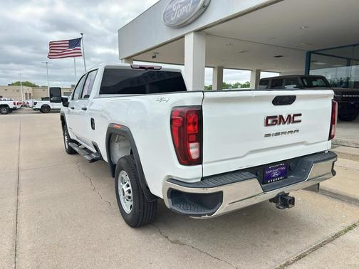 Summit White 2023 GMC Sierra 2500 Pro