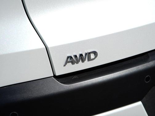 Radiant White 2025 INFINITI QX55 SENSORY