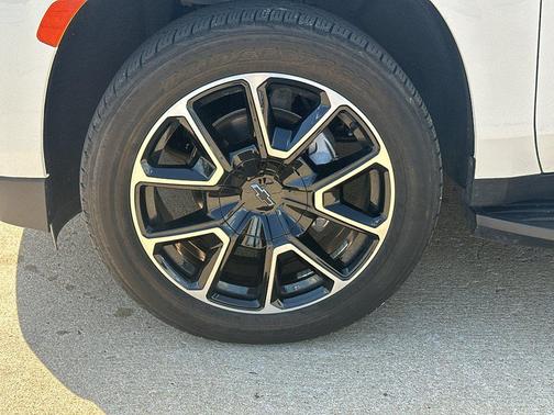 Summit White 2021 Chevrolet Tahoe 4WD RST