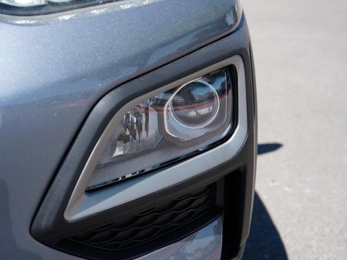 Sonic Silver 2021 Hyundai KONA SEL Plus