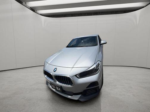 Glacier Silver Metallic 2022 BMW X2 xDrive28i