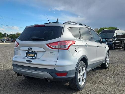 INGOT SILVER 2016 Ford Escape SE