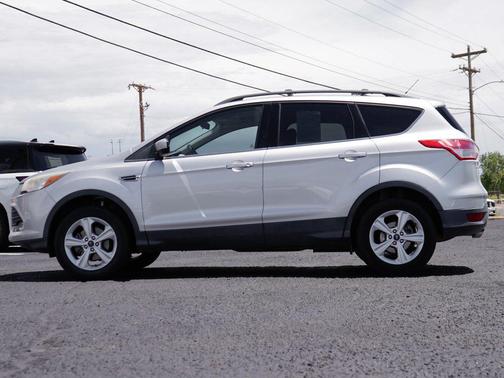 INGOT SILVER 2016 Ford Escape SE